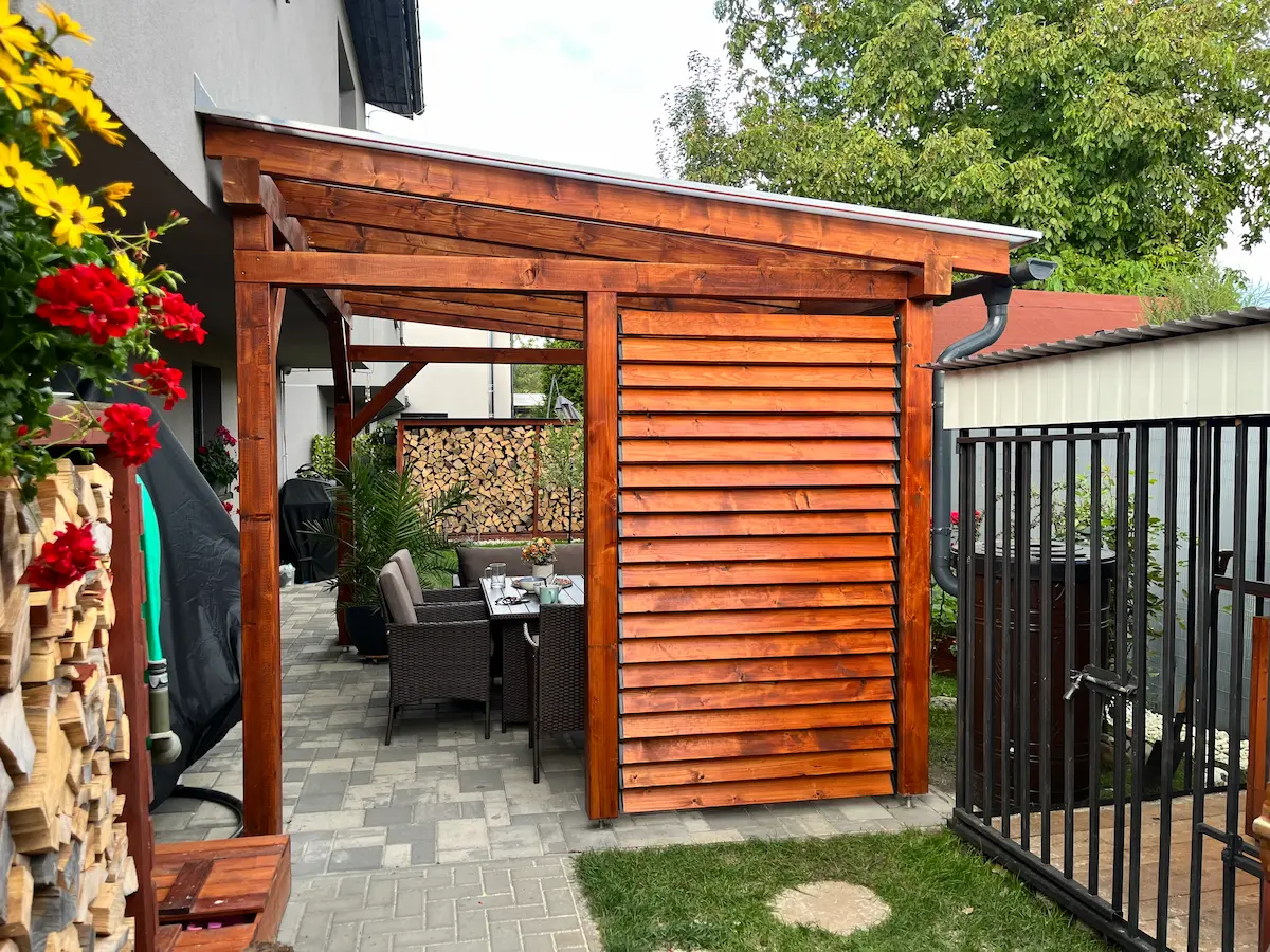 Dřevěná zahradní pergola – pohled 4