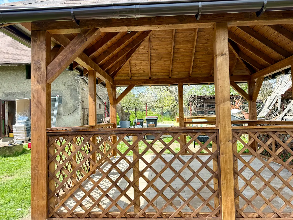 Dřevěná zahradní pergola – pohled 5
