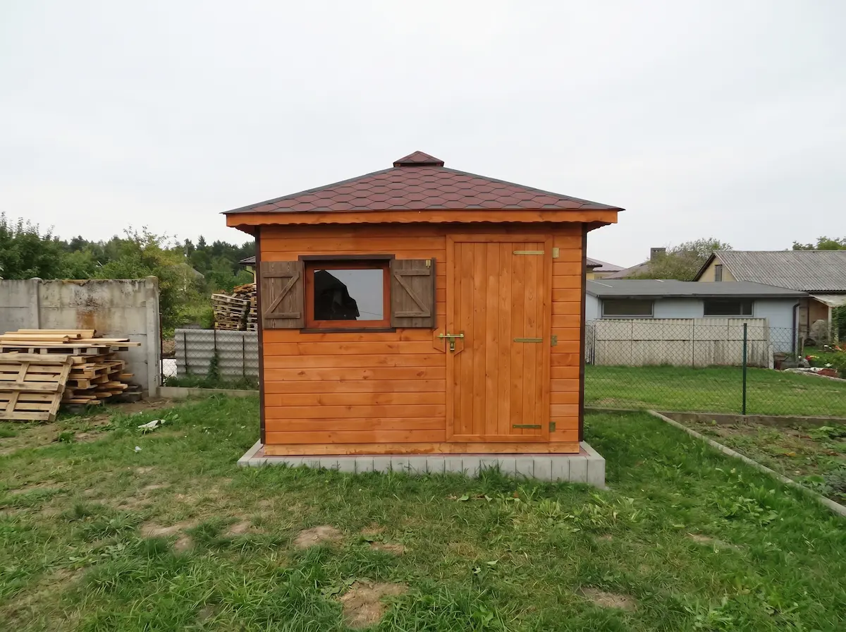 Dřevěný zahradní domek – pohled 5